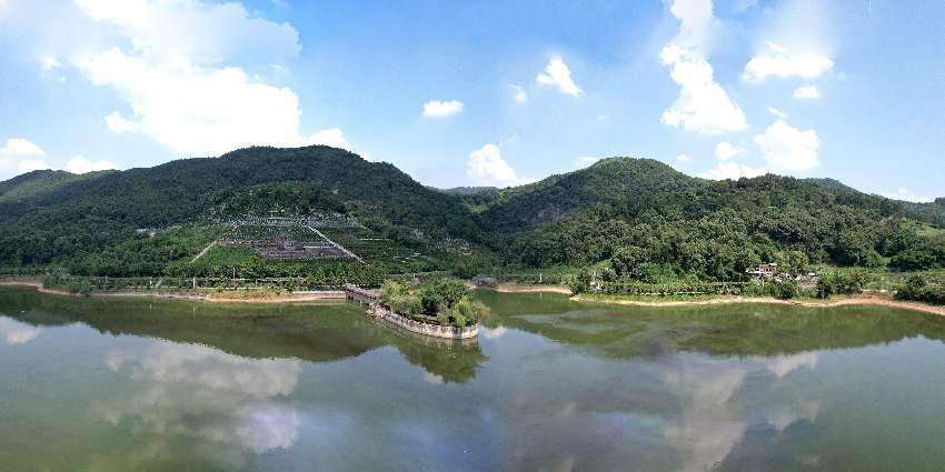 龙居山的由来